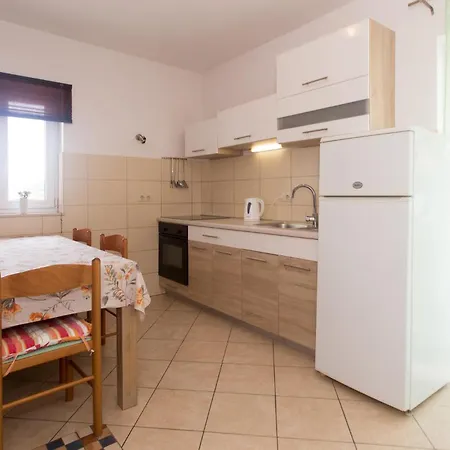 2 Bedroom Cozy In Suhi Potok,